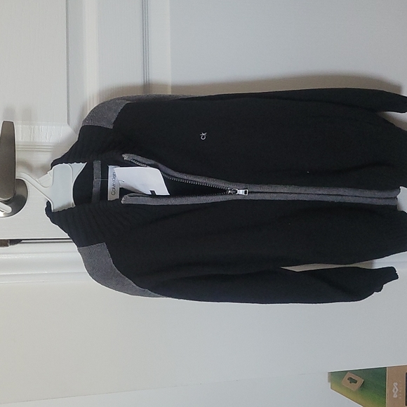 Calvin Klein Classy Boys Sweater Size 6 - Picture 1 of 7